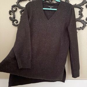 Cable and Gauge Long Length Long Sleeve Charcoal Gray V-Neck Sweater Size Large